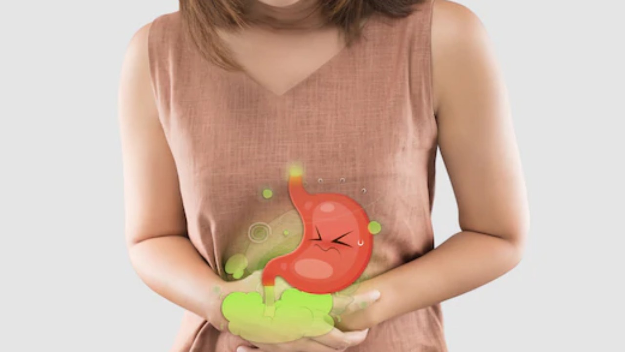 2 This simple detox drink boosts digestion and reduces bloating. 