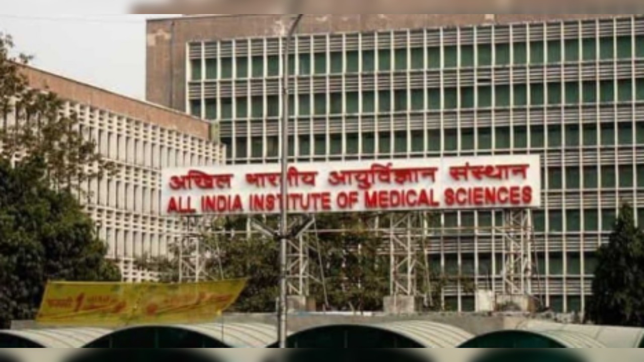 1. AIIMS – IRCH (Rotary Cancer Hospital) All India Institute of Medical Sciences (AIIMS), Delhi – Advanced Cancer Treatment Center. 