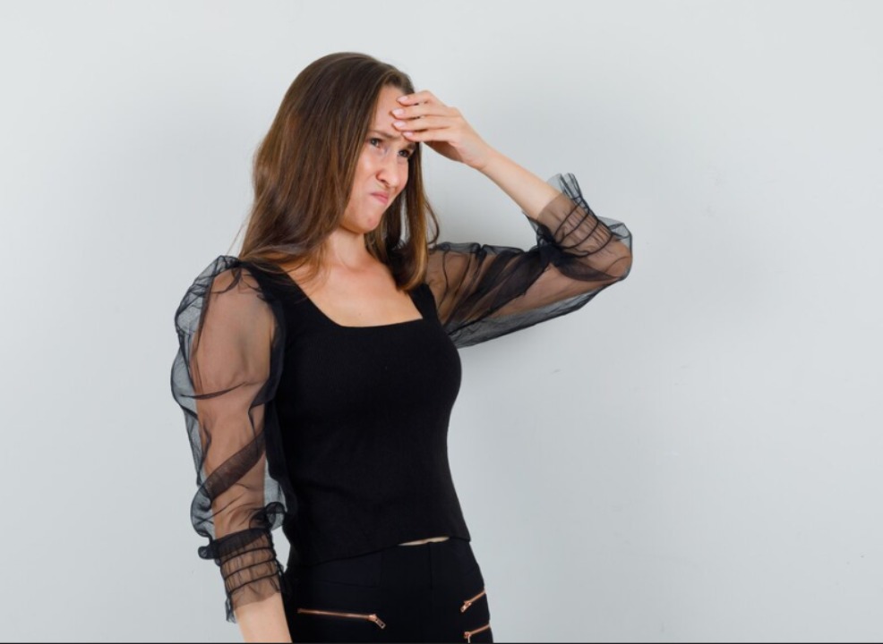 4. Avoid very tight clothes, as they can increase sweating and cause irritation. 