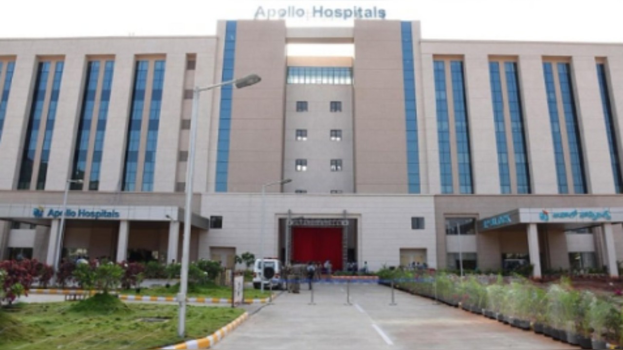 6. Apollo Hospital – Oncology Department JCI accredited hospital providing modern cancer treatment. 
