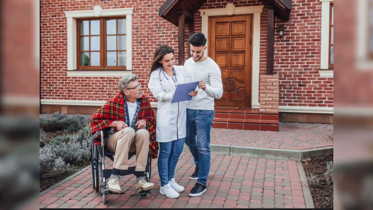 Breach Candy Hospital & Nursing Home – Mumbai – Started as a 25-bed nursing home, now a trusted multi-specialty facility with excellent nursing care and personalized patient support.